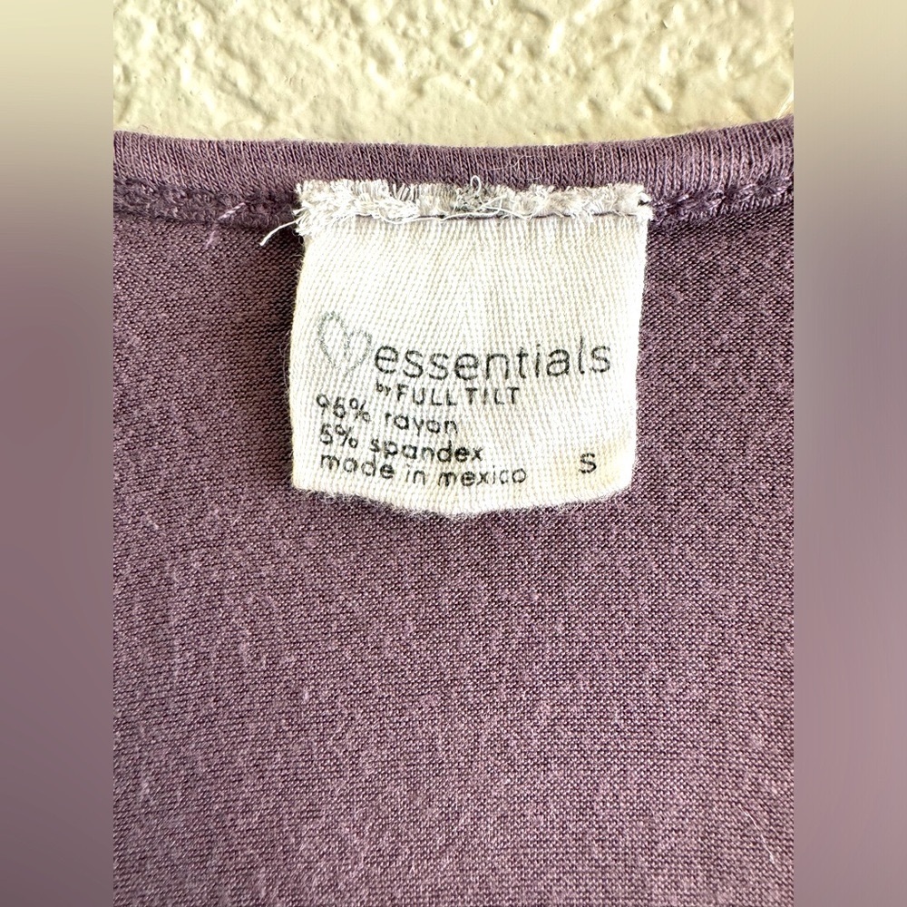 Essentials - Picture 3 of 3